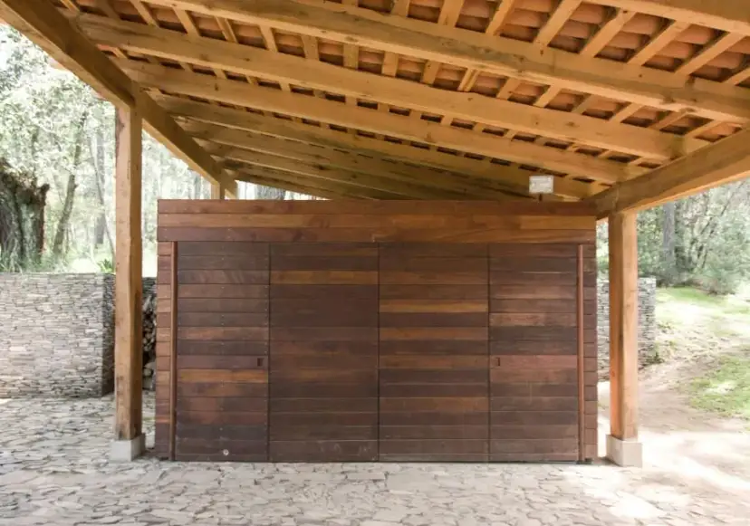 Czy wiata jest budynkiem? Poznaj kluczowe różnice i przepisy