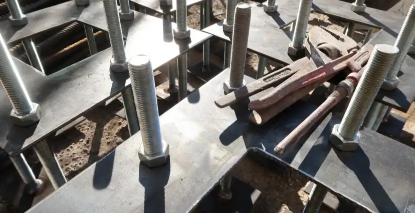 Kotwy do geokraty Castorama: Wybór, montaż i błędy poradnik