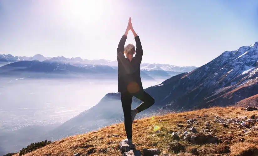 Lęk wysokości: Skuteczne metody i terapie. Odzyskaj kontrolę!