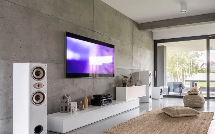 Kominek ze styropianu: Zrób to sam! Efekt "wow" bez remontu