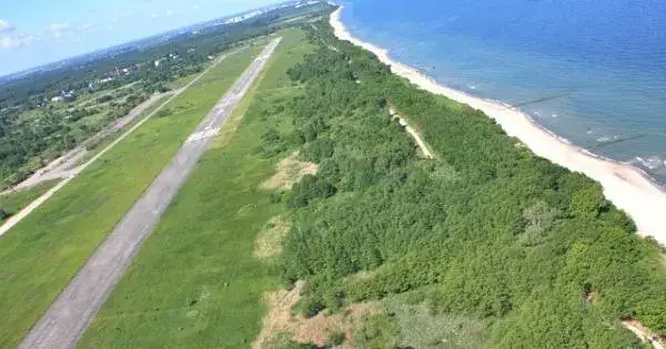 Czy jest lotnisko w Kołobrzegu? Sprawdź najbliższe opcje transportu