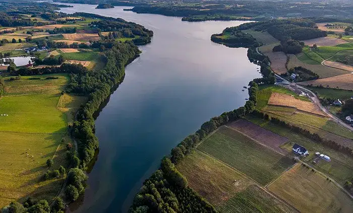Jak uzyskać pozwolenie na wędkowanie w jeziorze raduńskim?