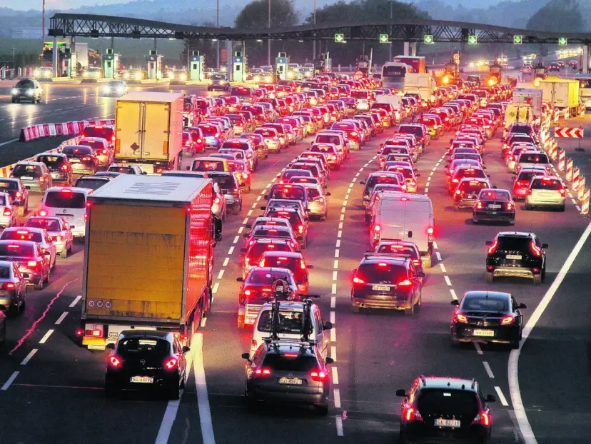 Autostrada A4 zamknięta? Co się dzieje i jak ominąć korek?