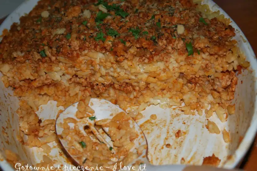 Zapiekanka z makaronem orzo: Kremowy hit! Przepis i porady eksperta