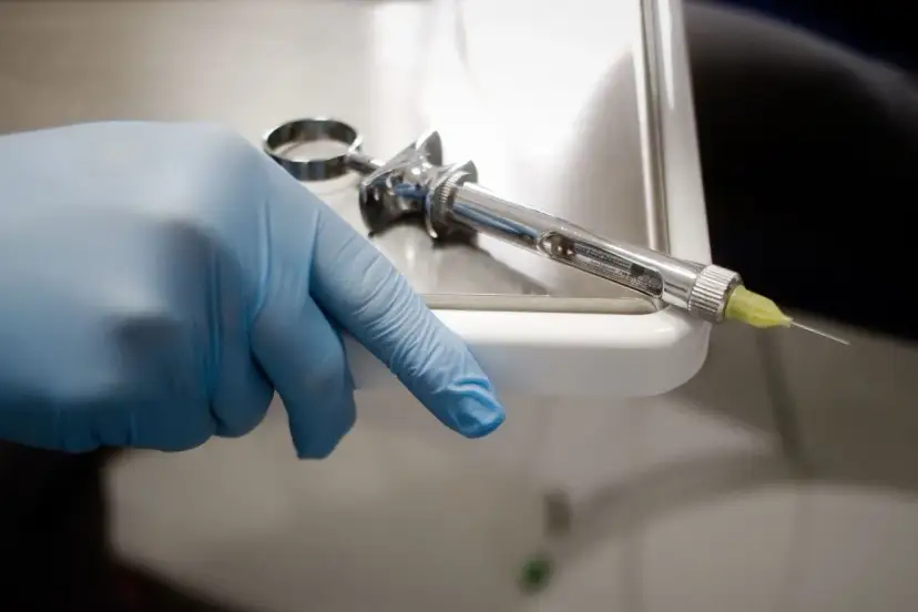 Co na bolące zęby? Ulga, leki i kiedy pędzić do dentysty!