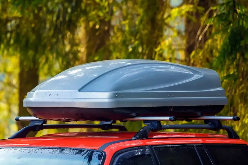 Co można przewozić na dachu samochodu? Przepisy i bezpieczeństwo ładunku