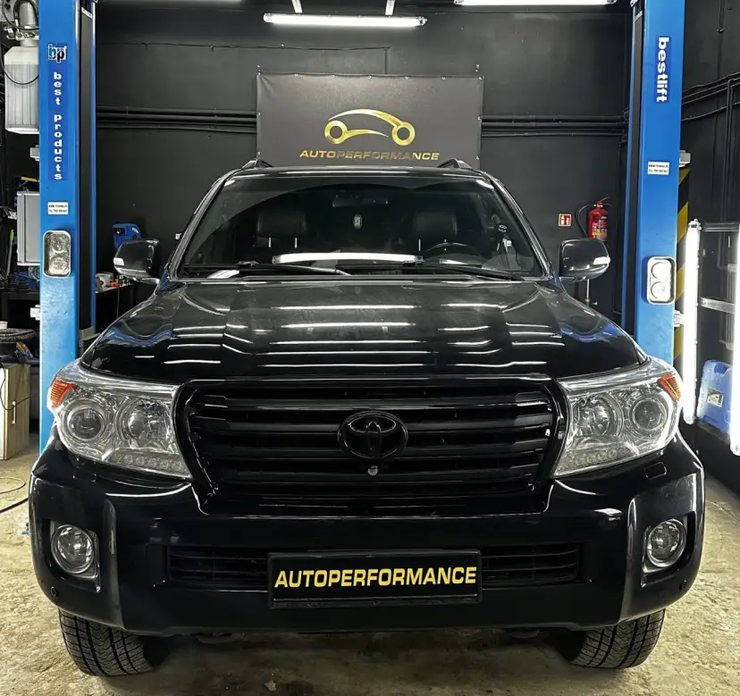 Jaki płyn do chłodnicy Toyota? Uniknij kosztownych błędów!