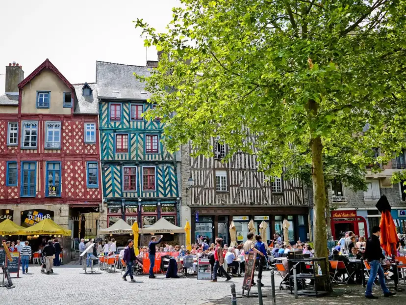 Ile kosztuje lot do Francji? Sprawdź ceny i najlepsze oferty