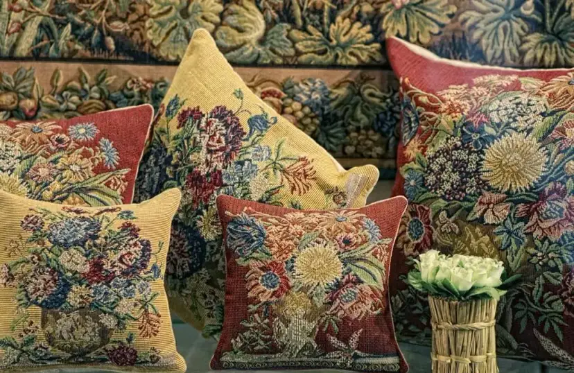 Kto wytwarza dekoracyjne tkaniny ścienne? Odkryj najlepszych producentów