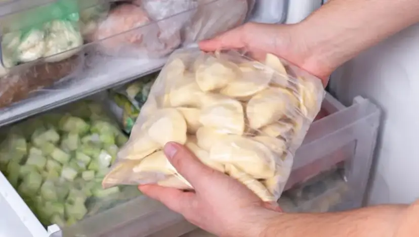 Pierogi z zamrażarki: Ile czasu i jak mrozić, by były pyszne?