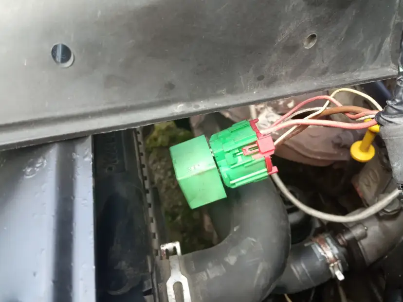 Peugeot 207: Wentylator nie działa? Gdzie przekaźnik i jak go sprawdzić