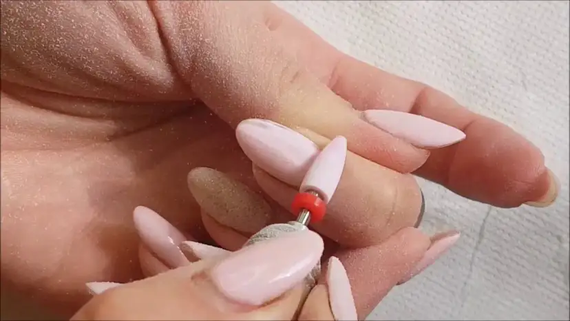 Jaką końcówkę frezarki do ściągania hybryd wybrać dla najlepszych efektów?