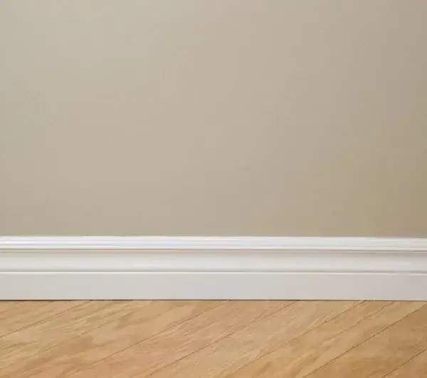 Jak malować listwy przypodłogowe, aby uniknąć smug i niedoskonałości