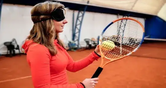Tenis dla niewidomych: Jak grać i wspierać rozwój tej dyscypliny