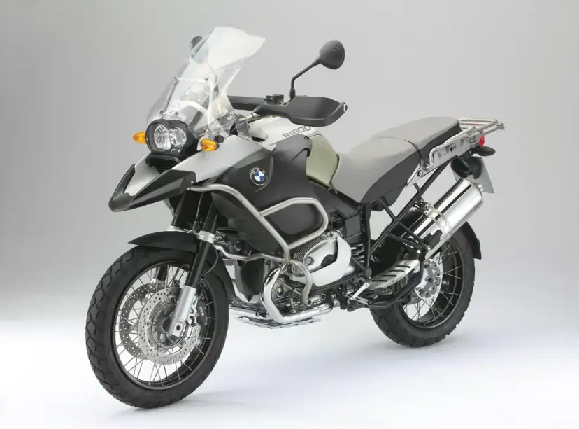 BMW GS 1200, motocykl turystyczny, idealny na długie trasy. Zastanawiasz się nad jego spalaniem?