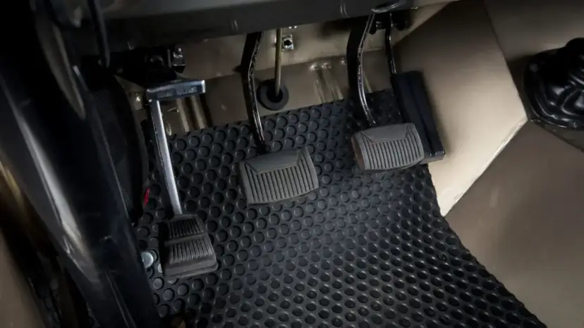 Sprzęgło: Gdzie jest ten pedał i jak nim jeździć bez szarpania?