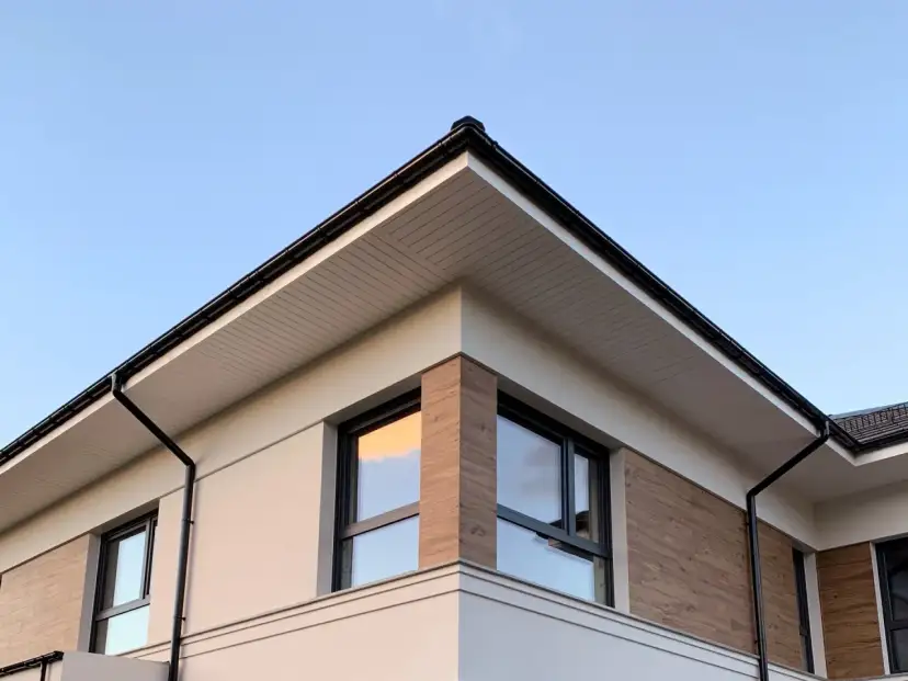 Budowa dachu: kluczowe etapy, materiały i koszty, które musisz znać