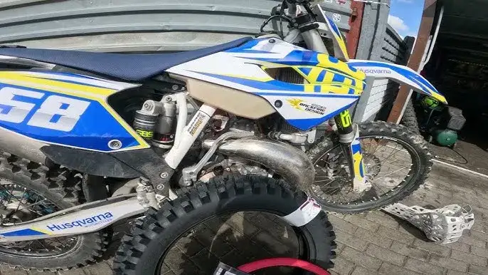Husqvarna WR 250 - pełne specyfikacje, opinie i porównania modeli