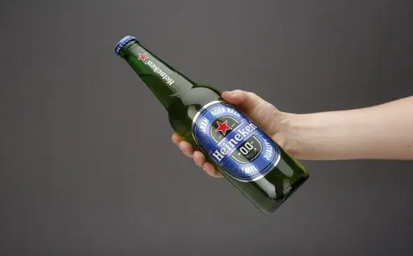 Ile kcal ma piwo bezalkoholowe? Zaskakujące wartości kaloryczne