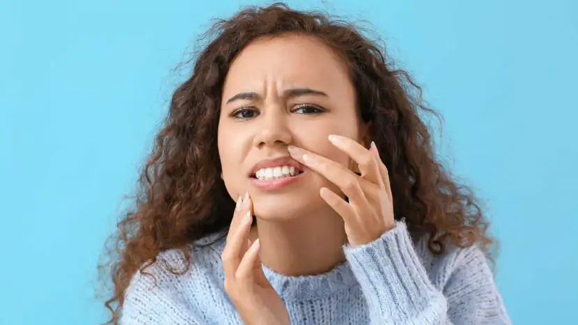 Zapalenie dziąseł: od czego krwawią? Wszystkie przyczyny.