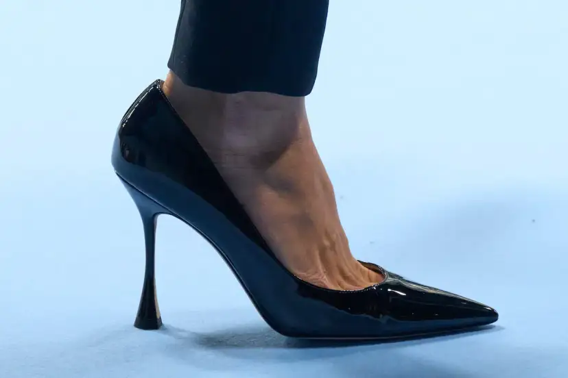 Buty damskie rozmiar 44 szpilki – elegancja i komfort dla każdej kobiety