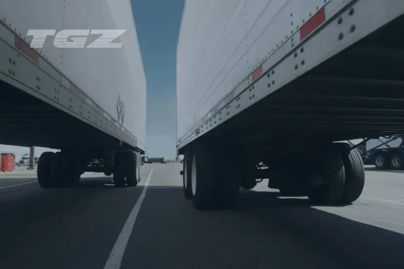 Naczepa czy Przyczepa? Kluczowe Różnice i Wybór dla Twojego Biznesu