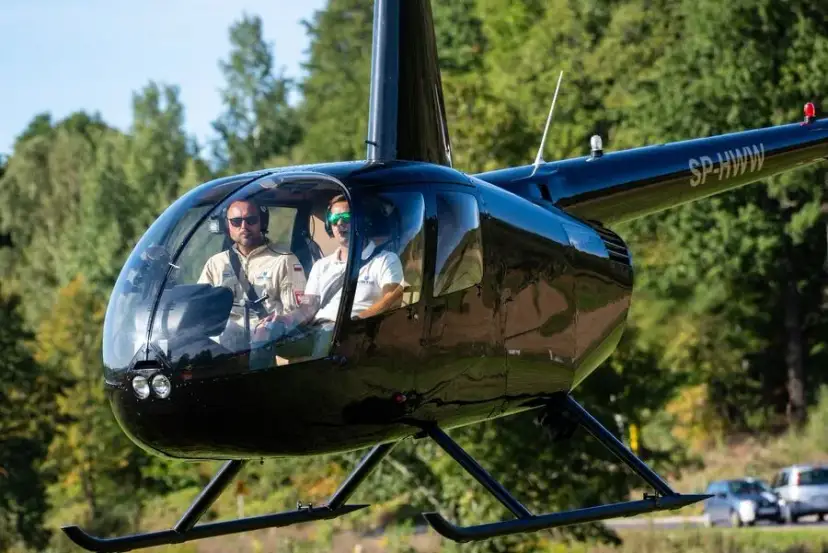 Ile trwa lot helikopterem z Zakopanego do Warszawy? Poznaj fakty