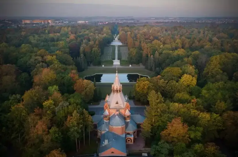 Cmentarz Centralny Szczecin: Ile hektarów? Największy w Polsce!