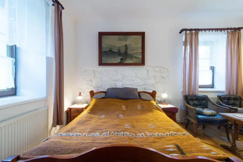 Dworek w Ogrodzie Kazimierz: Odkryj urokliwy azyl z ogrodem