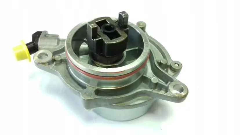 Pompa vacum BMW: Twardy hamulec? Objawy, przyczyny, koszty naprawy