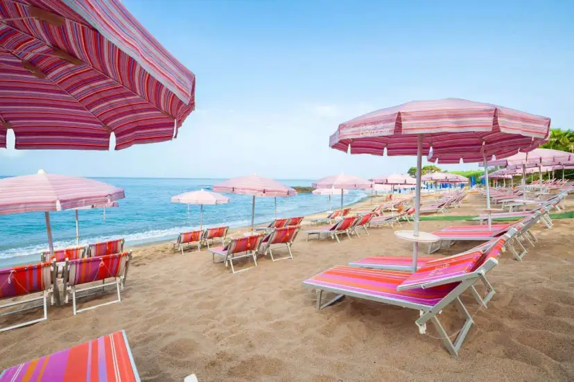 Club Hotel Baia di Diamante: Vacanza Perfetta? Guida Completa