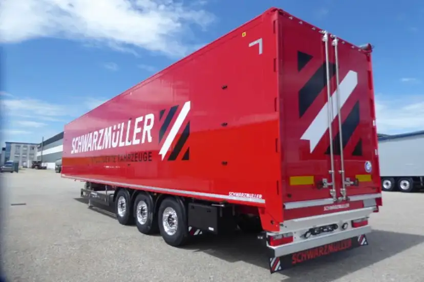 Naczepa ruchomą podłogą do czego? Odkryj jej wszechstronność w transporcie