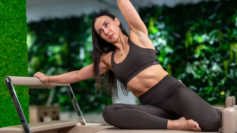 Pilates: co to jest? Poznaj zasady, efekty i zacznij ćwiczyć!