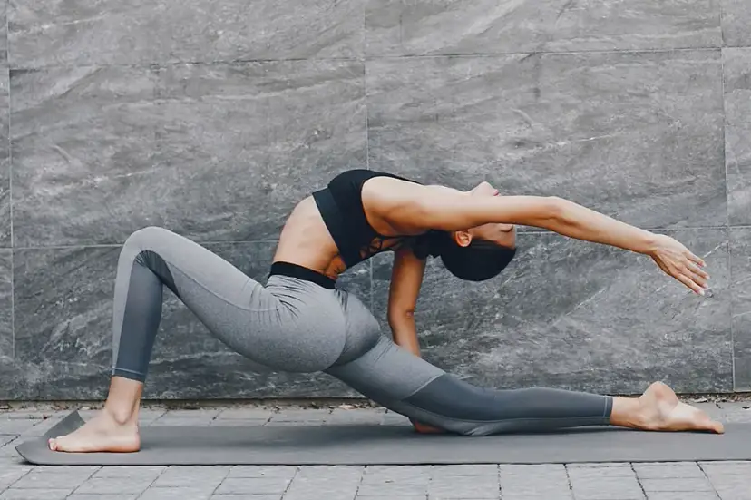 Kiedy najlepiej się rozciągać, aby uniknąć kontuzji i poprawić wyniki