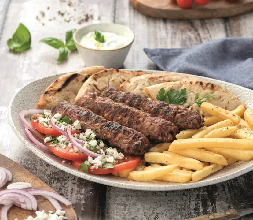 Jak się pisze kebab? Odkryj poprawną pisownię i użycie w polskim