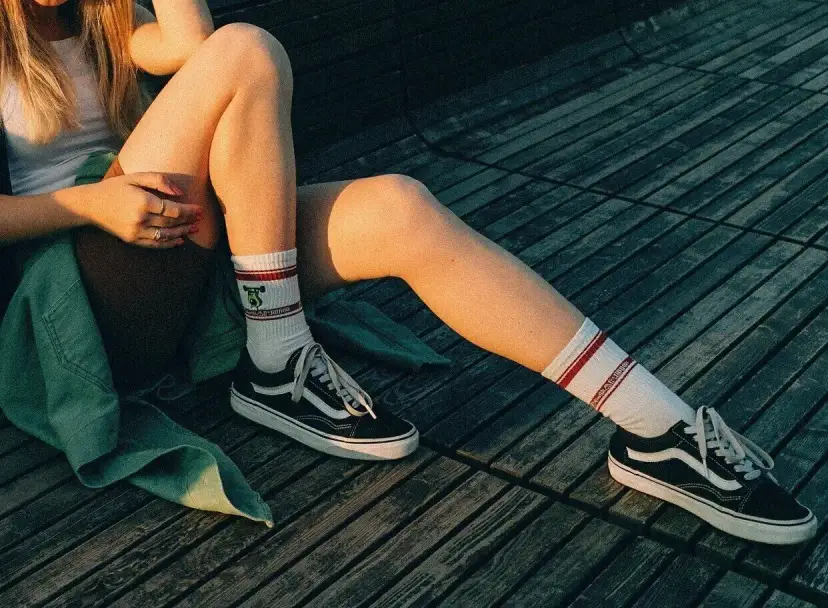 Jakie skarpetki na pocenie pomogą uniknąć nieprzyjemnego zapachu?