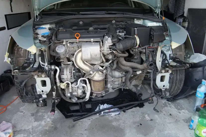 Jak wymienić chłodnicę klimatyzacji w Hyundai i30 bez ryzyka uszkodzeń