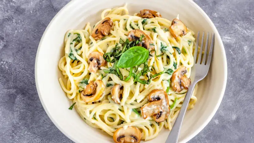 Szybkie spaghetti z gotowym sosem – łatwy przepis na obiad w 15 minut