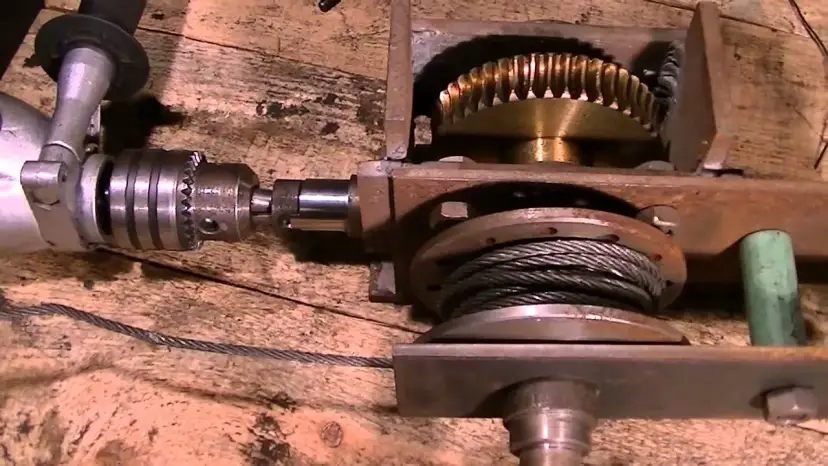 Jak zbudować wyciągarkę do ciągnika? Kompletny poradnik DIY!