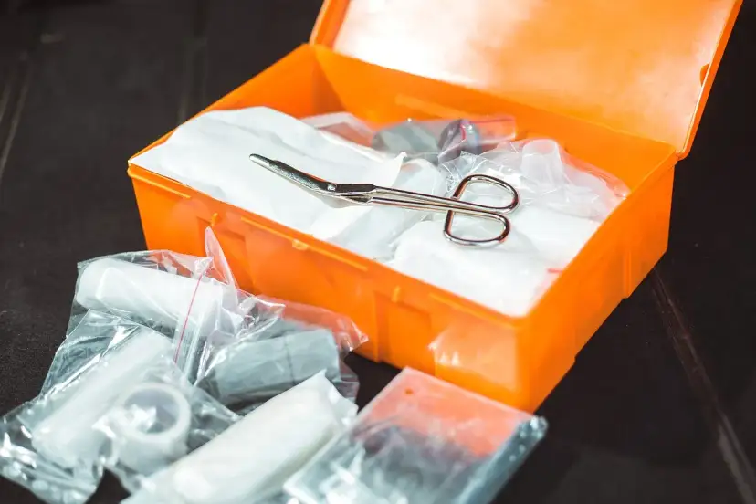 Czy apteczka samochodowa ma termin ważności? Sprawdź, by uniknąć problemów