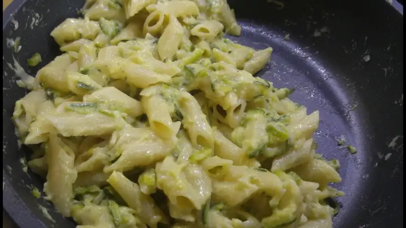 Penne z cukinią: Zrób perfekcyjne danie bez wodnistej cukinii!