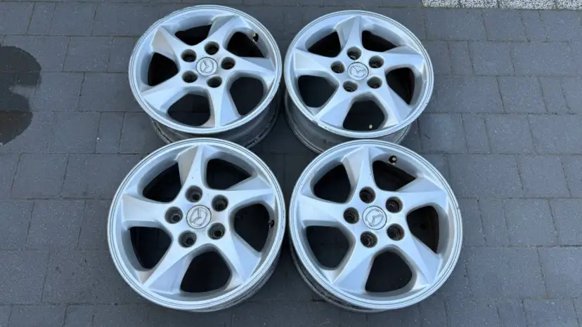 Felgi Mazda Premacy: Rozstaw, ET, Rozmiary - Kompletny Przewodnik