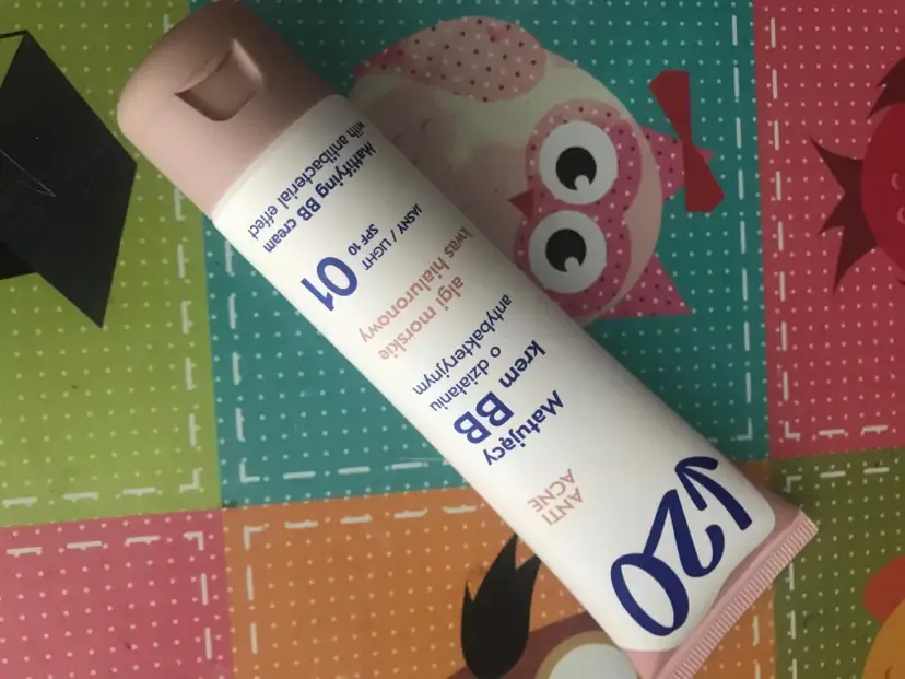 Under Twenty BB 01 vs 02: który odcień dla Twojej cery?