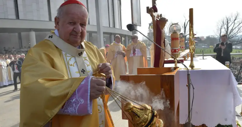 Kardynał Dziwisz: Ile emerytury dostaje z ZUS i Kościoła?
