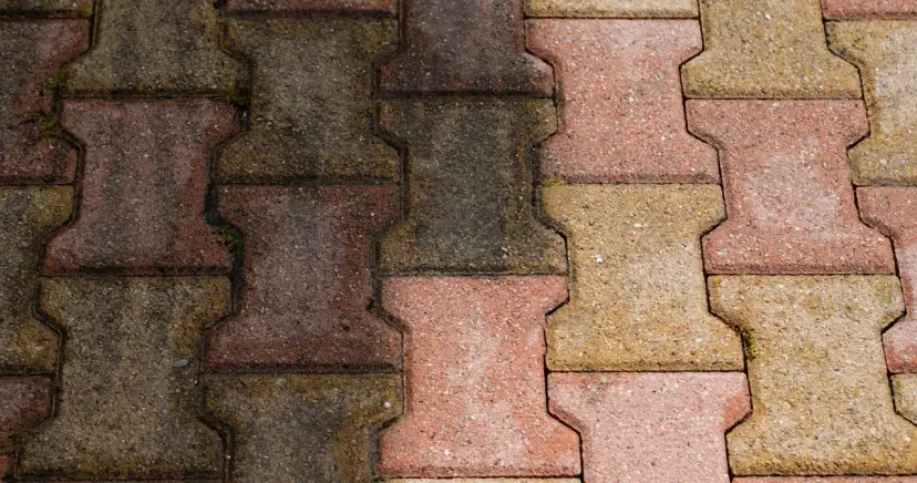 Jak usunąć farbę z kostki brukowej - skuteczne metody i porady