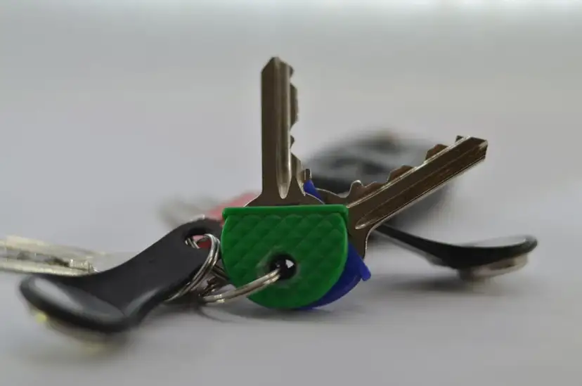 Jak wyciszyć domofon w bloku? Sprawdzone sposoby na spokój!