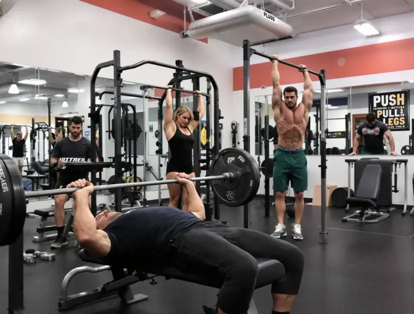 Twój CrossFit: Jak ułożyć plan treningowy i unikać kontuzji?