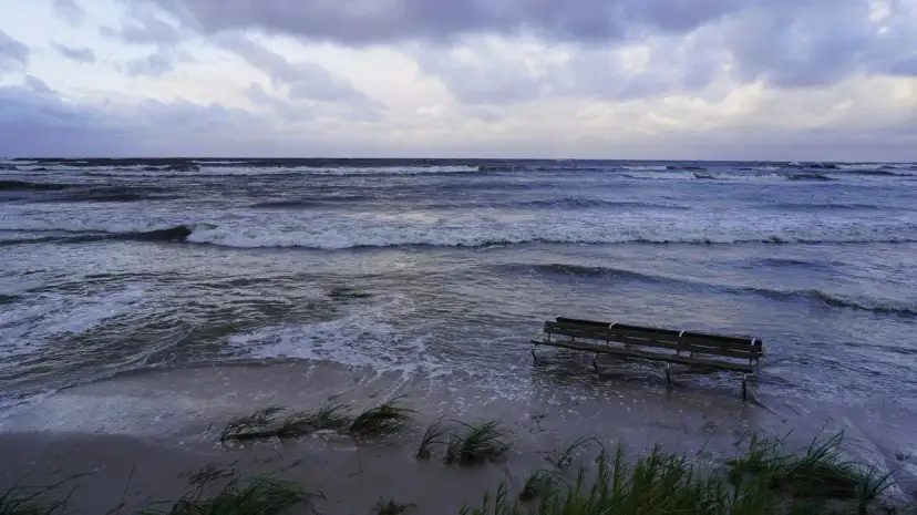 Jaka woda jest w Bałtyku? Poznaj jej unikalne cechy i zagrożenia