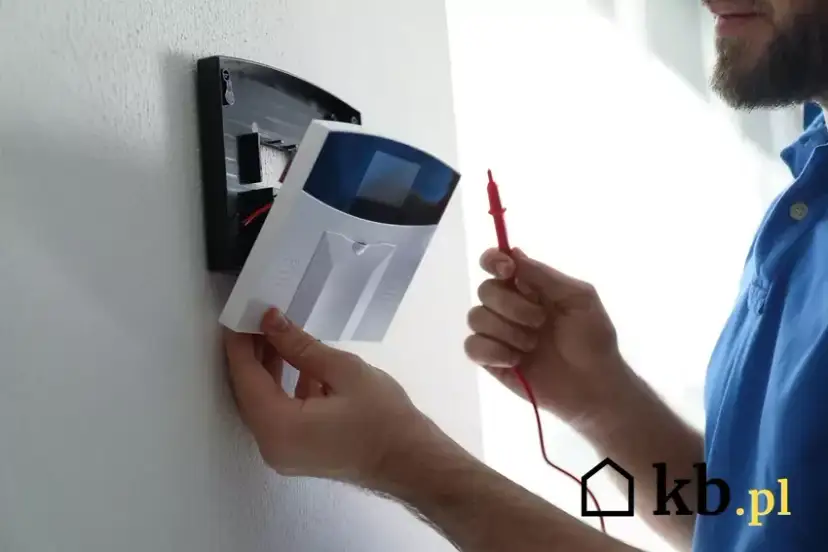 Montaż domofonu w domu: Realny koszt i jak zaoszczędzić?