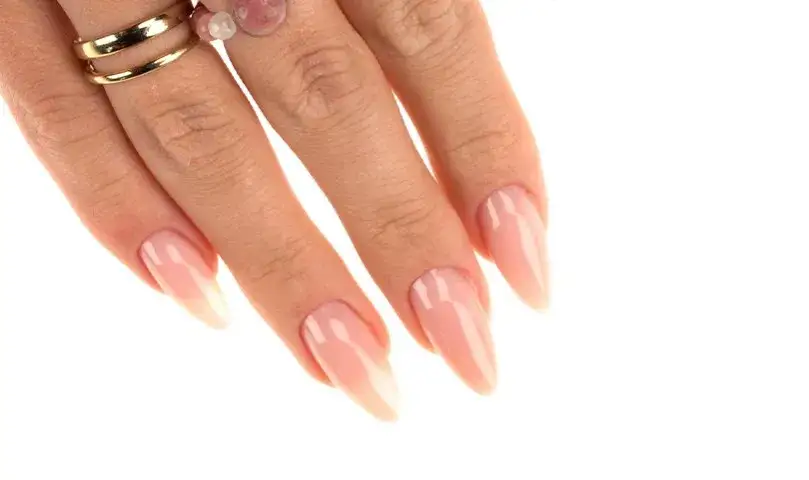 Jak uzupełnić paznokcie żelowe krok po kroku bez błędów i stresu